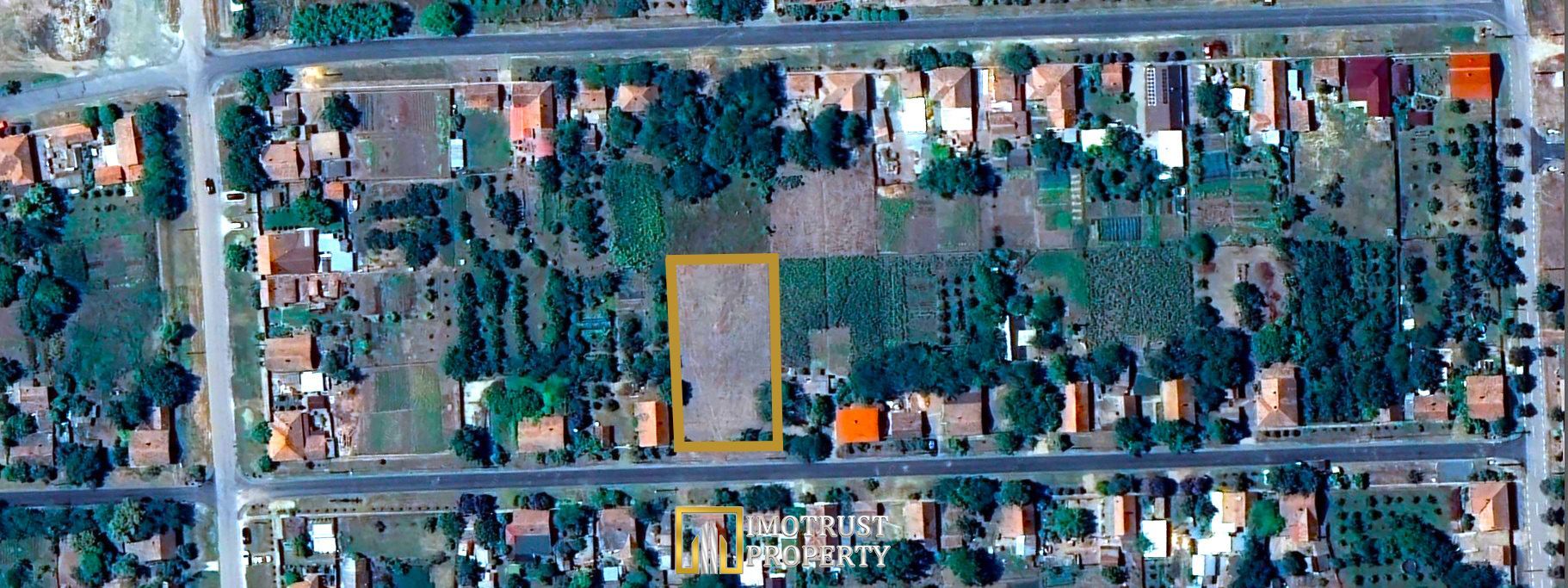 Teren intravilan |700 mp | front stradal 26 m | Dorobanți, jud Arad - Poză 1