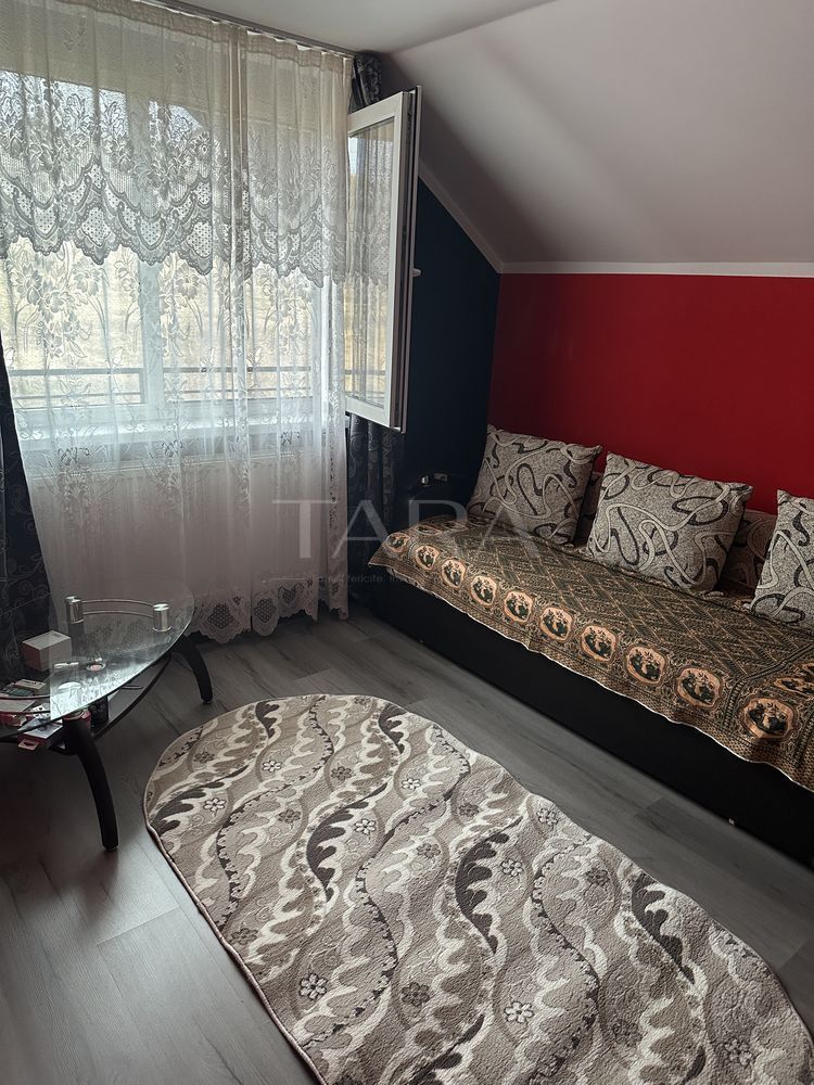 Casa de vanzare in zona  centrala a localitatii - Poză 3