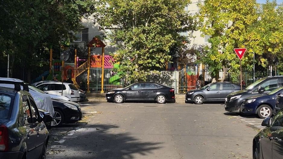 Ap decomandat 4 camere , 2 bai si 2 balcoane-zona Colentina bloc 1986 - Poză 26