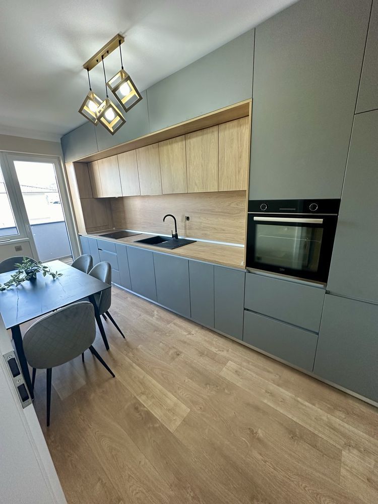 Apartament de vanzare 3 camere decomanda, balcon, parcare - Poză 3