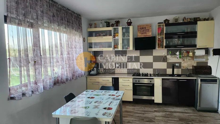 Casă modernă de vânzare – 5 camere, P+M, 180 mp, teren 530 mp (construcție 2018) - Poză 2
