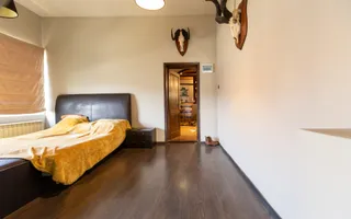 Clădire și teren pentru investiție, central Roman - Poză 38