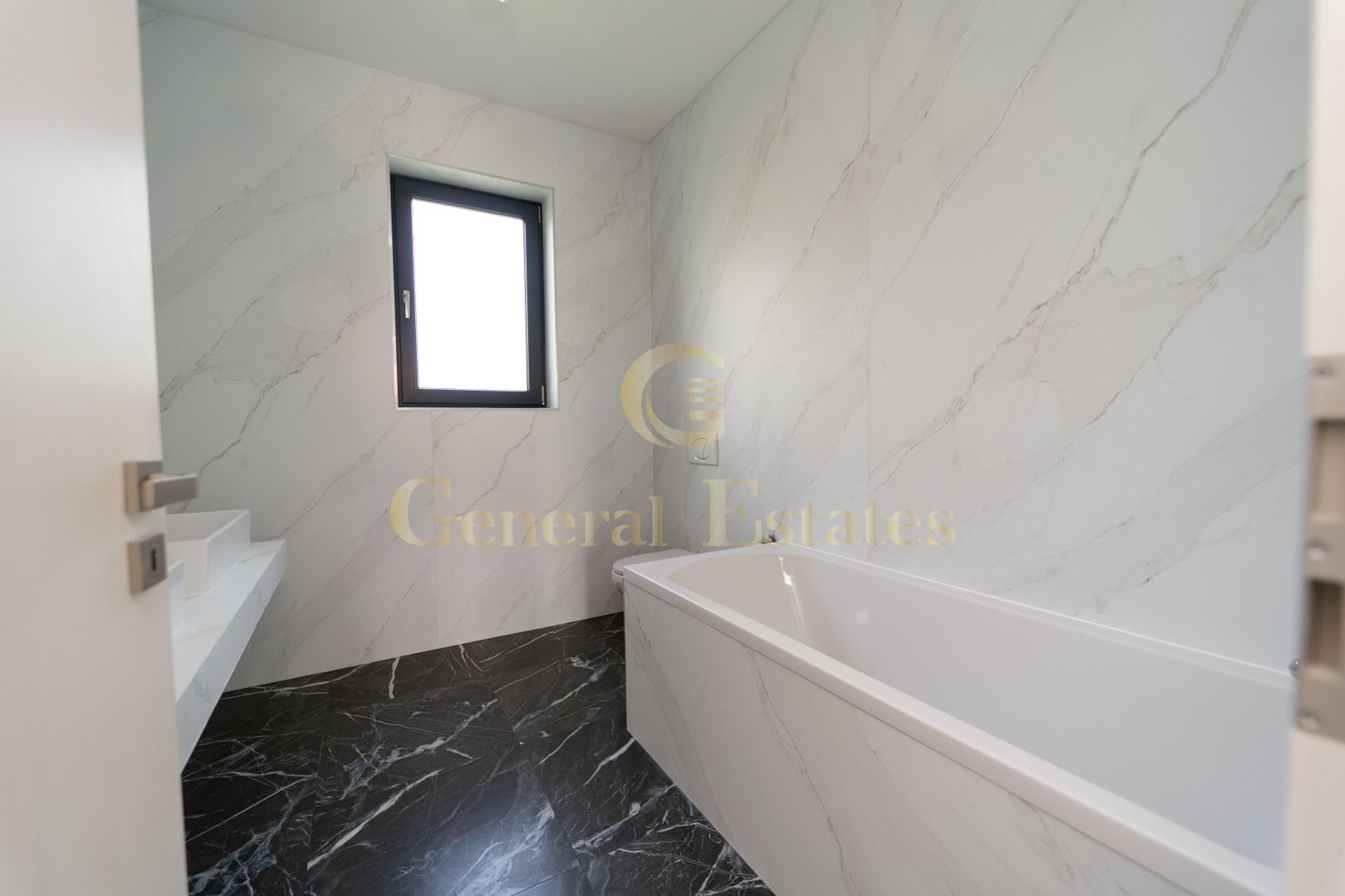 Casă modernă, parter, Halchiu – la doar 15 minute de Brașov - Poză 12