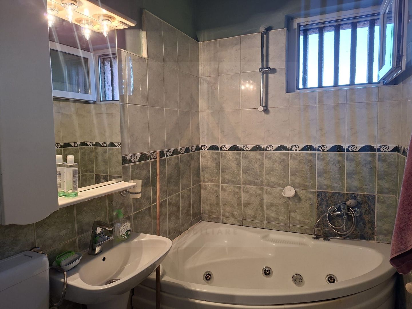 Apartament 3 camere etaj 2 baie cu fereastra si 2 balcoane in Terezian - Poză 13