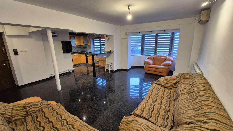 Apartament cu 3 camere, bloc 1990 - bd. Decebal piata Alba Iulia - Poză 2