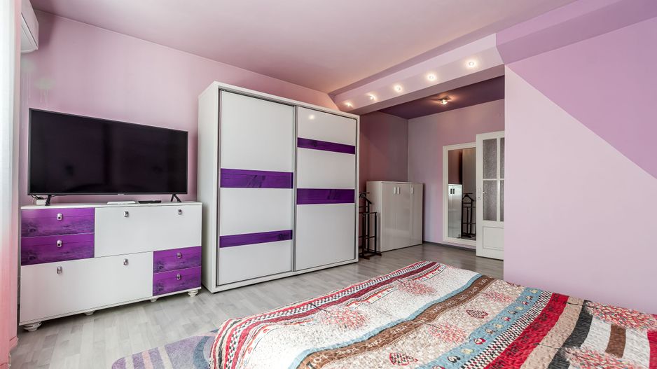 Casă spațioasă în mijlocul orasului, Str. Constantin Brâncuși - Poză 4