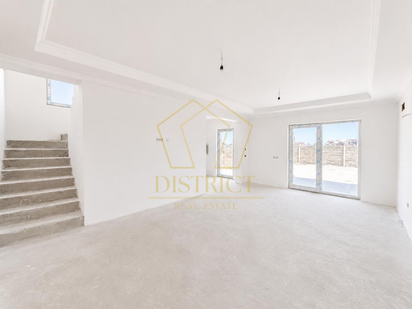 Duplex spatios cu 5 camere | Sacalaz - Poză 1