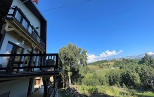 INVESTITIE Vila moderna + vila la rosu, teren 1480 padure