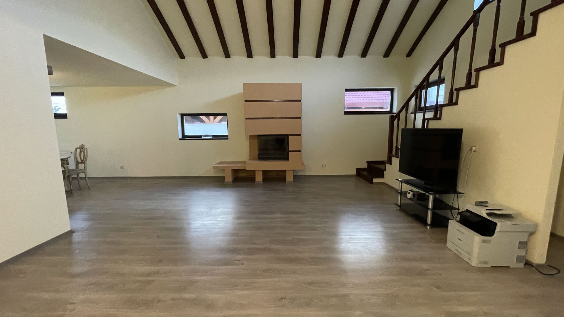 Casa moderna P+1E,spatioasa,teren 700 mp in Sacalaz - Poză 4