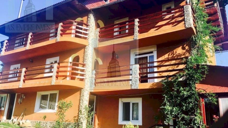 Pensiune 17 camere - zona Bran - Poză 1