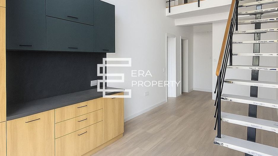 Apartament tip penthouse  partial mobilat , Intabulat,zona Cristian - Poză 4