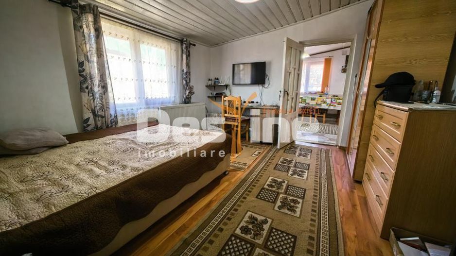 Casă 4 camere și 720 mp teren + beci și anexe - Poză 11