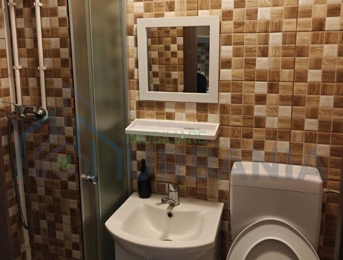# închiriez camera camin 12 mp wc dus în casa zona bularga - Poză 4
