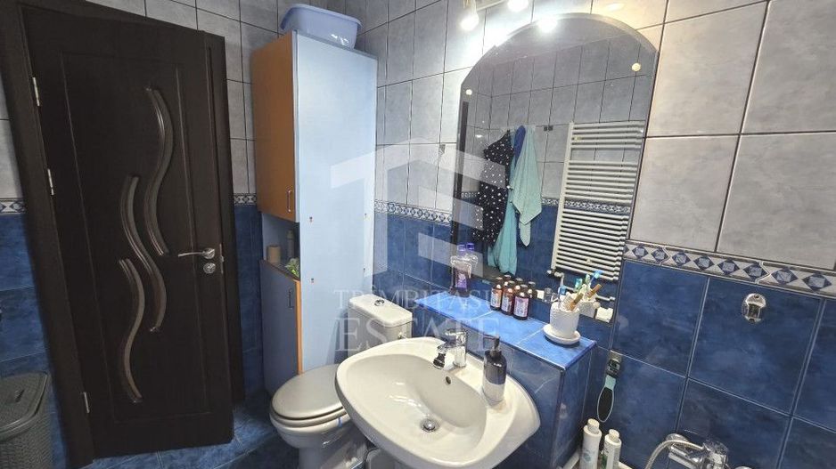 INEL I - Apartament cu centrala pe gaz, loc de parcare si pod de 60 mp - Poză 32