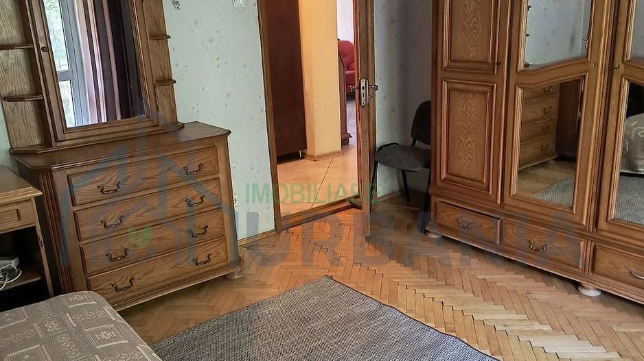 Apartament 3 camere, bloc tip vilă, zona Târgu Cucu, Iași - Poză 1