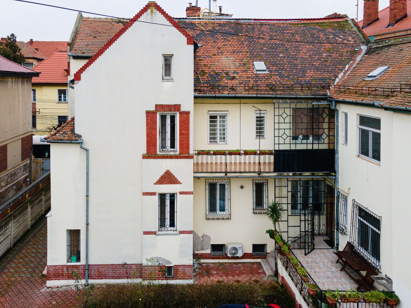 Strada Paris | Vila Reabilitata, 828 mpc | Teren 549 mp - Poză 1