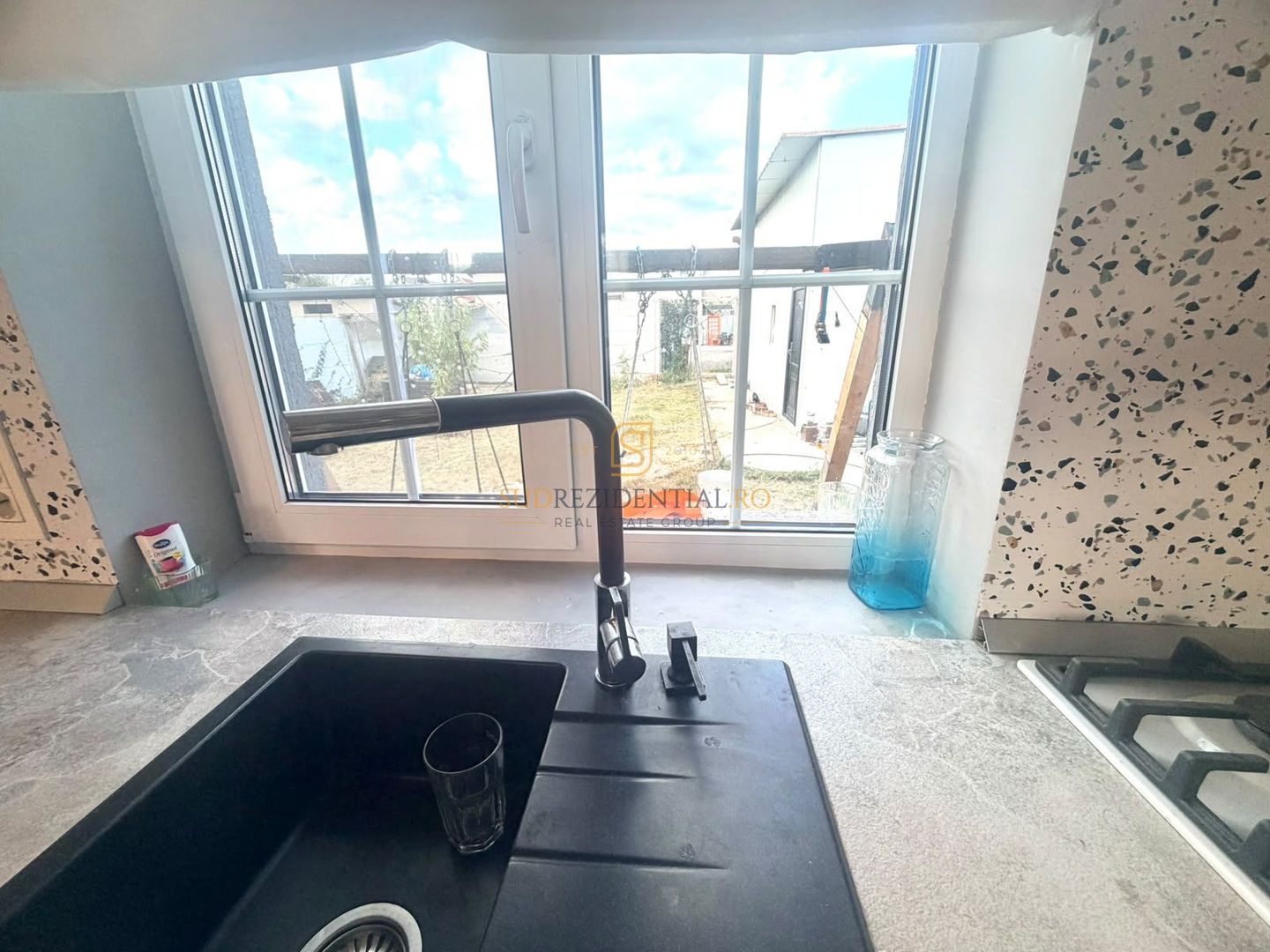 Casa Individuala P+M, 90 mp utili, teren 300 mp, mobilata si utilata - Poză 9