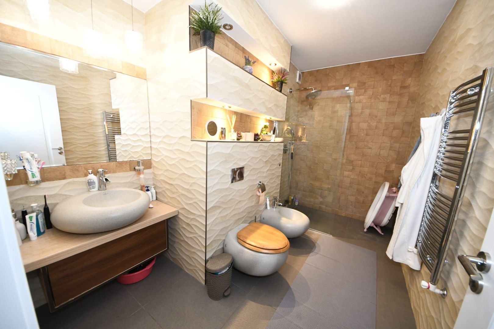 De vanzare – In exclusivitate, casa moderna in cartierul Brates Lake - Poză 3