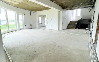 Casǎ de vânzare 7 camere P+E Sânmartin - Poză 2