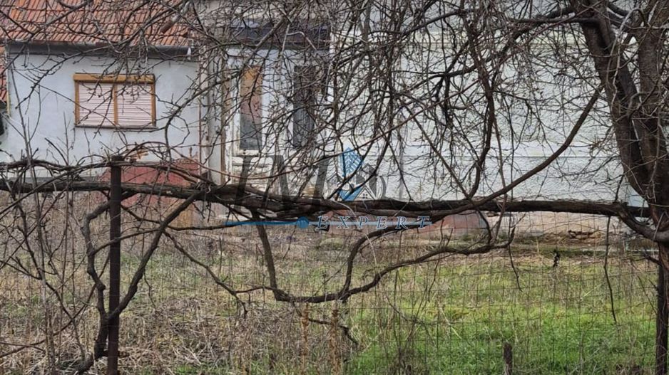 Casa batraneasca de vanzare in Tartaria - Poză 1