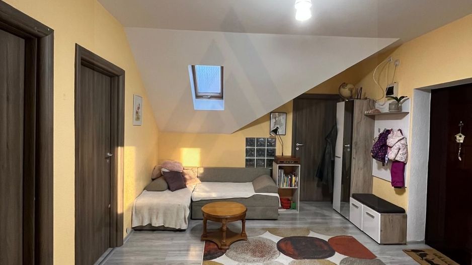 Apartament 3 camere 2 balcoane bucatarie inchisa in zona Strand II - Poză 5