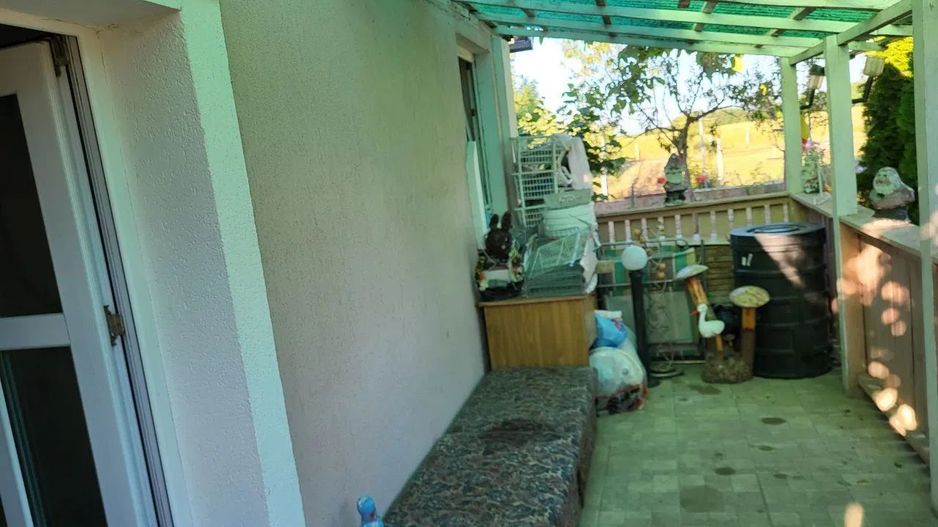 Ag EUROPA vinde casuta cu 10 ari teren în zona Careiului str. Merilor. - Poză 1