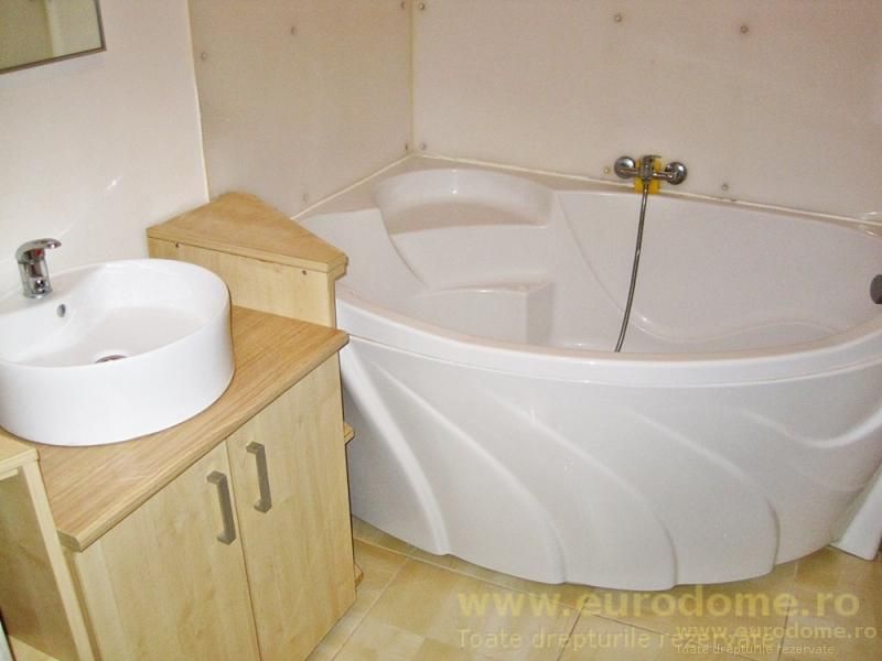 Centru, apartament cu 3 camere, 92mp utili, mobilat si utilat 170000 euro - Poză 3