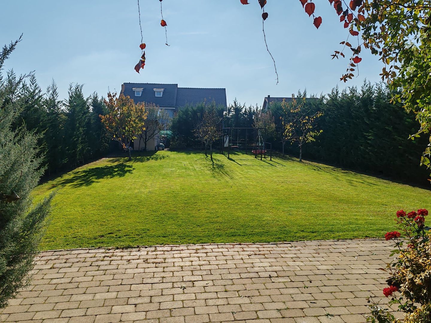 Vila premium cu teren generos! Confort și eficienta in Sanleani - Poză 12