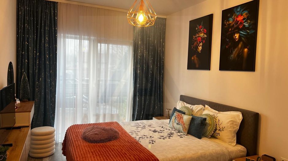 Apartament ultrafinisat 2 camere curte proprie si parcare in Selimbar - Poză 3