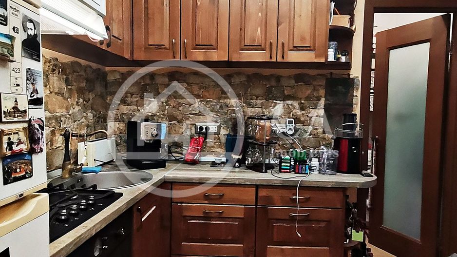 Apartament cu 3 camere la curte comuna de vanzare Ultracentral, Oradea - Poză 11