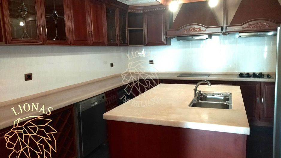 Casa/Conac/Pensiune/Casa de vacanta-1300 mp -Str. Ghinzii -EXCLUSIV - Poză 5