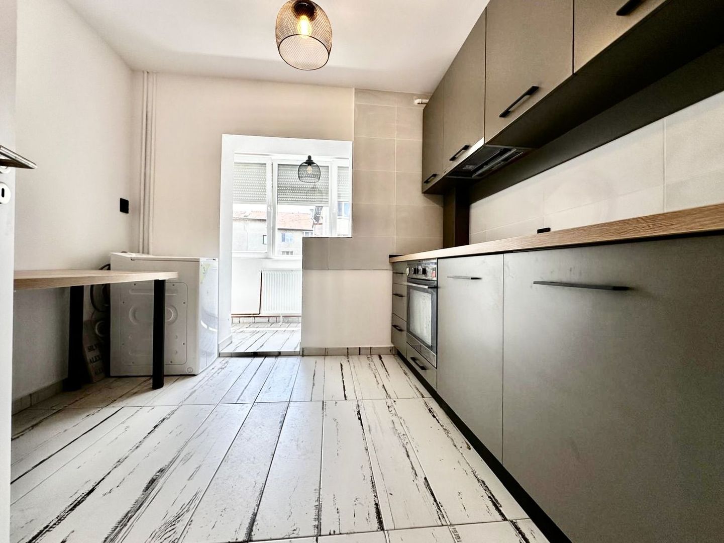 Apartament 2 camere,  elegant si spațios, zona Soarelui - Parcul Lidia - Poză 1