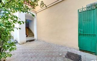 Casă / Vilă cu 6 camere de vânzare în zona Elisabetin - Poză 2