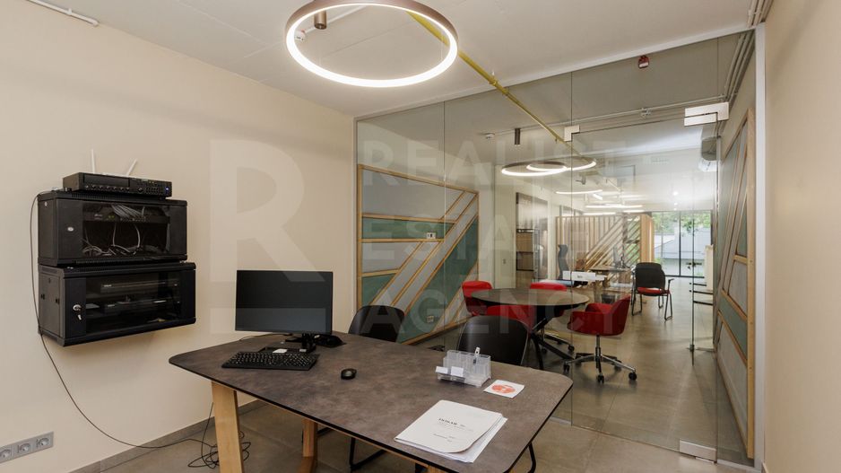 Vânzare, spațiu comercial, amplasat în Ungheni, pe str. Mihai Eminescu - Poză 30