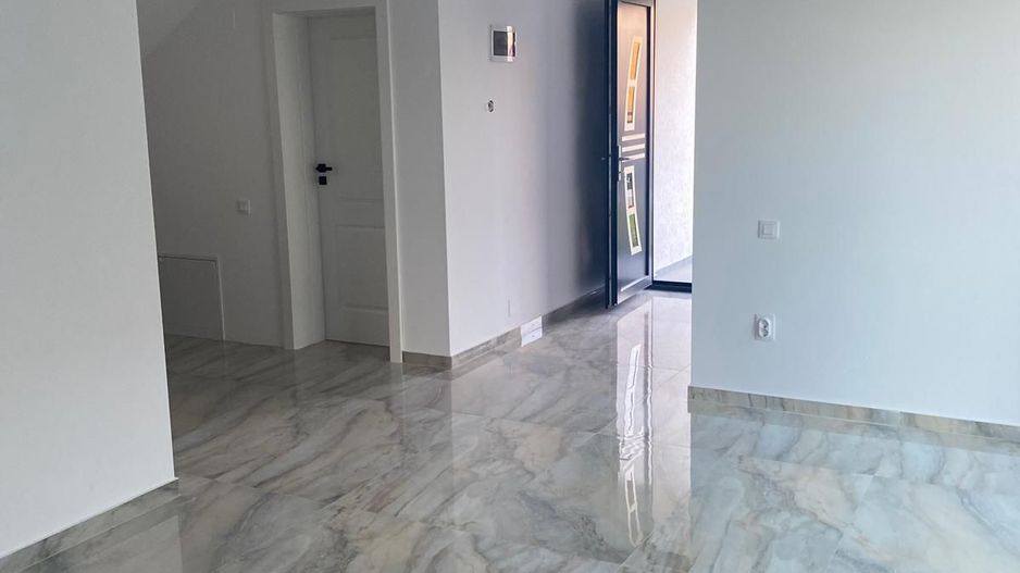 2 Vile/Case noi, de vânzare la munte in loc. Breaza - Prahova - Poză 2