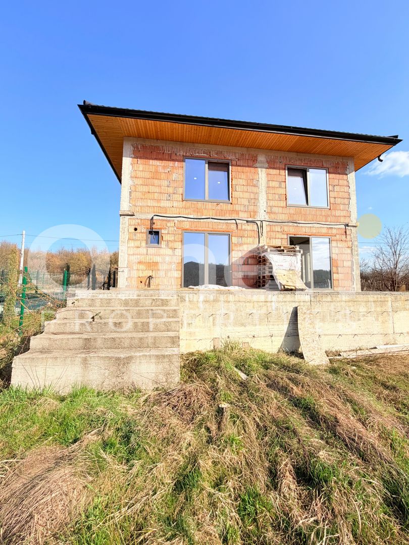 Casa de vanzare | Zona Drurelax | teren 19 ari - Poză 4