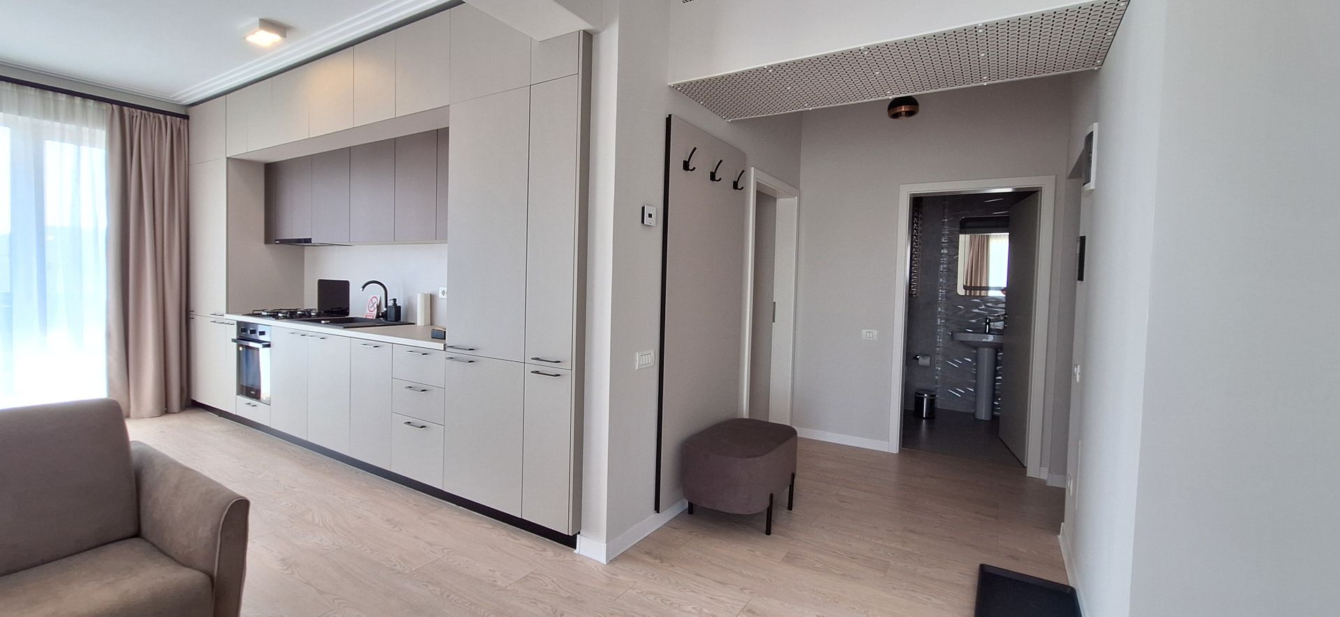 Apartament mobilat si utilat cu 2 locuri de parcare - Poză 7