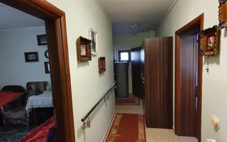 Casa 10 camere, ideala ca pensiune, zona Cetatii Alba Carolina - Poză 29