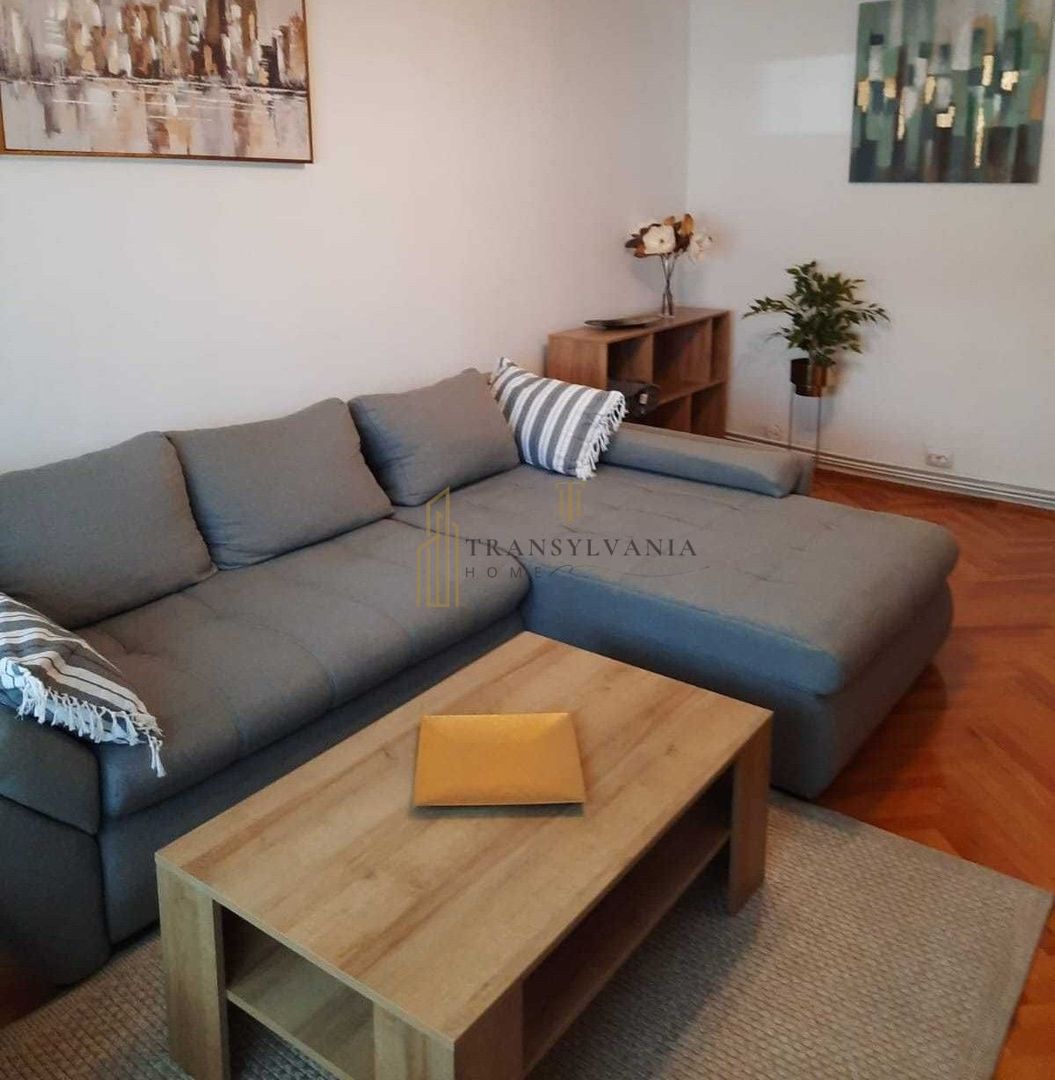Apartament 3 camere decomandat, zona Scoala de inot - Poză 1