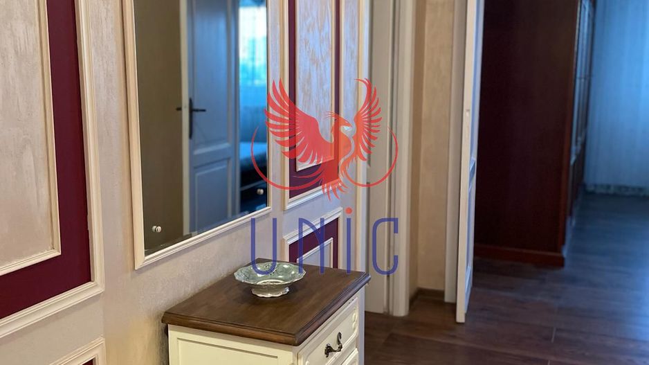 Proprietate deosebita, in inima orasului - Poză 3