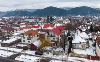 Pensiune de vânzare în Râșnov | 14 camere | 427 mp - Poză 2