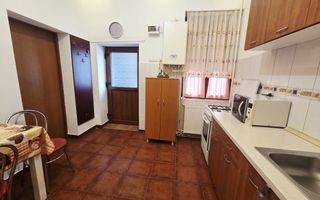 Garsonieră spațioasă de închiriat, ultracentral, la casă - Poză 5