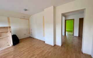 SPATIU CU MULTIPLE DESTINATII - Poză 4