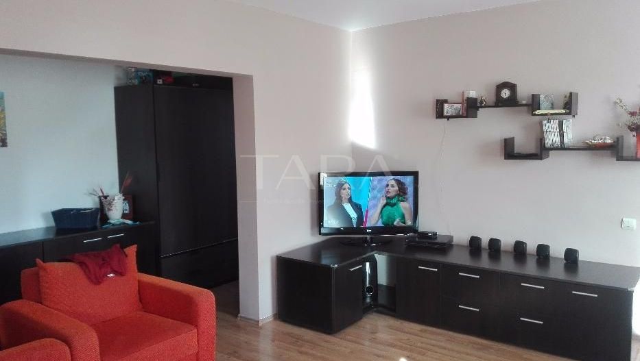 Apartament cu 2 camere de vânzare, Floresti - Poză 1