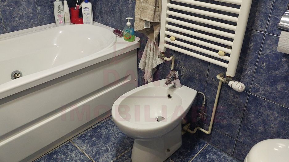 1\2 DUPLEX, DE VÂNZARE, 4 camere\CARANSEBEȘ\ ZONĂ CENTRALĂ\JUD.CS - Poză 15