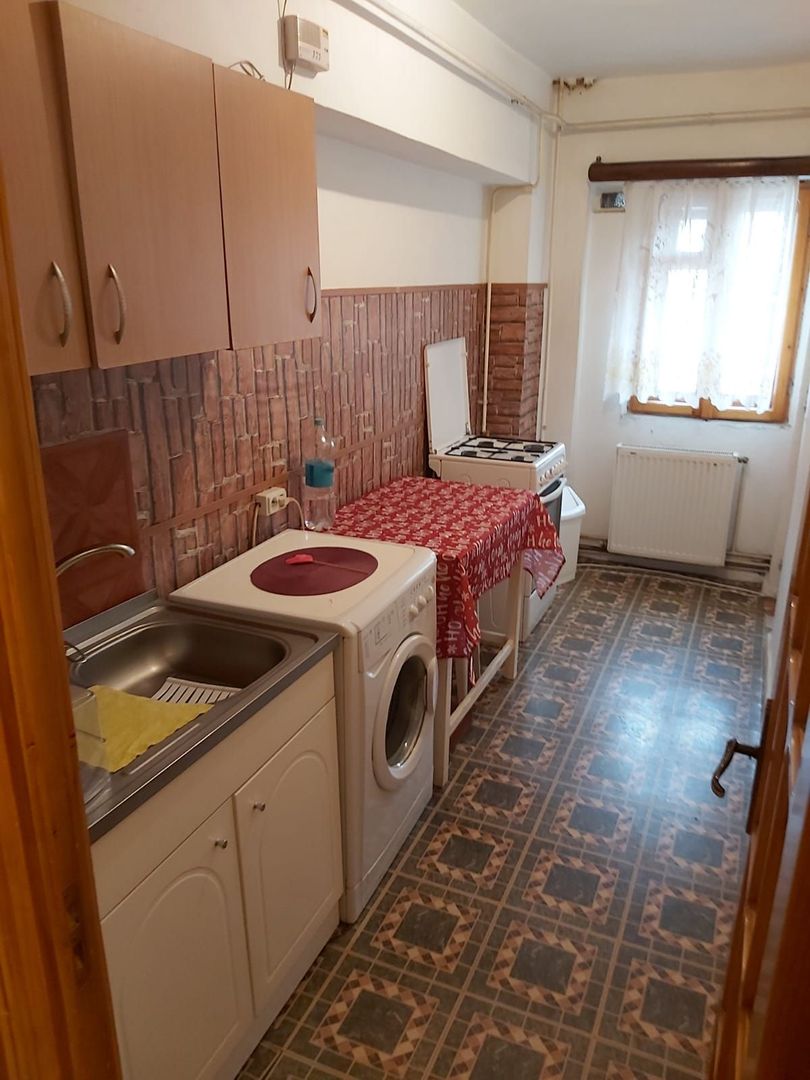 Garsoniera de inchiriat – Focsani, etaj 2, 30 mp, mobilata si utilata - Poză 4