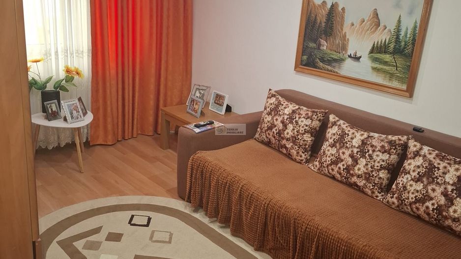 Apartament 3 camere,etaj 3/3,  renovat,65000 euro neg, Policlinica 2 - Poză 4