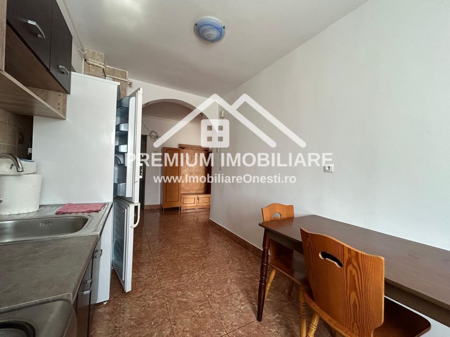 Apartament 2 camere decomandat de închiriat – Zona de Jos - Poză 3