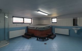 Vila deosebita cu 6 camere in Zorilor si teren de 760 m2 - Poză 27
