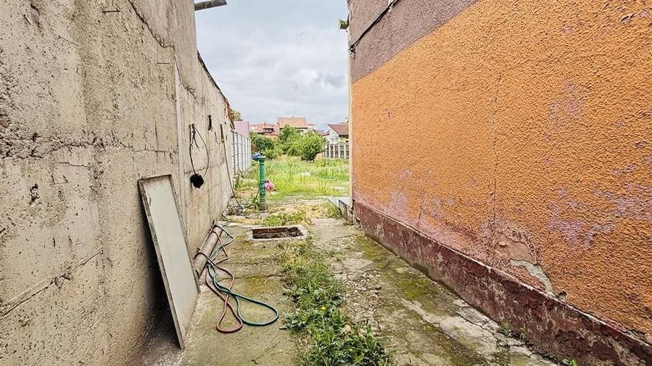 Casa si teren 517 mp in zona Iosia - Poză 2